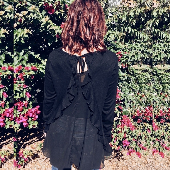 Glamvault Tops - LAST! Ruffle Back Chiffon Tunic